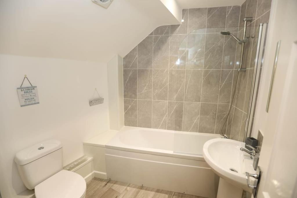 Exmouth - Apartment 1, Strand House - Modern 2 Bedroom Apartment, Perfect Location For Access To Beach & Town Centre - Sleeps 4 Guests - No Parking - Hosted By Rentmyhouse Экстерьер фото